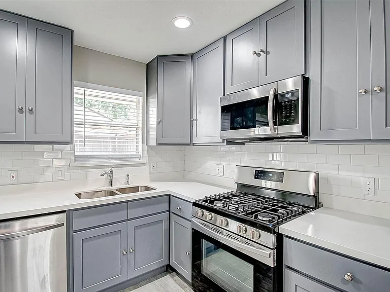 1104 W Tri Oaks Ln #119 — Photo 9