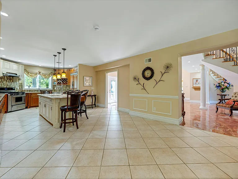 252 Mabel Pl — Photo 39