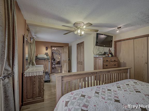 5th image of 831 W Lincoln Ave