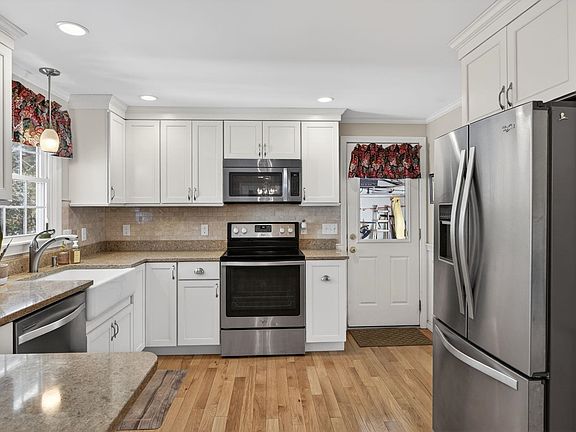 4th image of 4 Tully Street