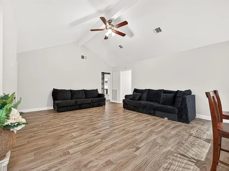 13318 Ascot Glen Ln — Photo 32
