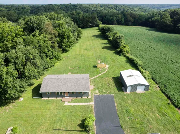 9034 S Powell Rd, Peoria, IL 61607