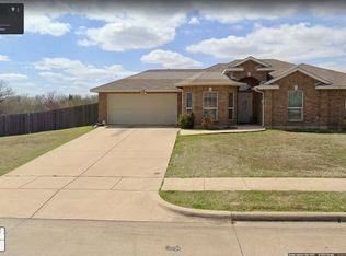 1201 Beacon Hill Dr, Midlothian, TX 76065