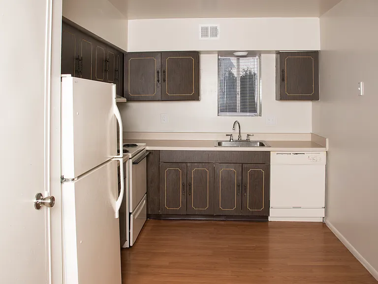 Orchard Hills Apartments — Photo 14