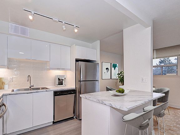 2nd image of 188 Margaret Ave #1432656