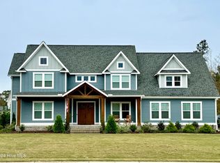 125 W Colonnade Dr, Hampstead, NC 28443