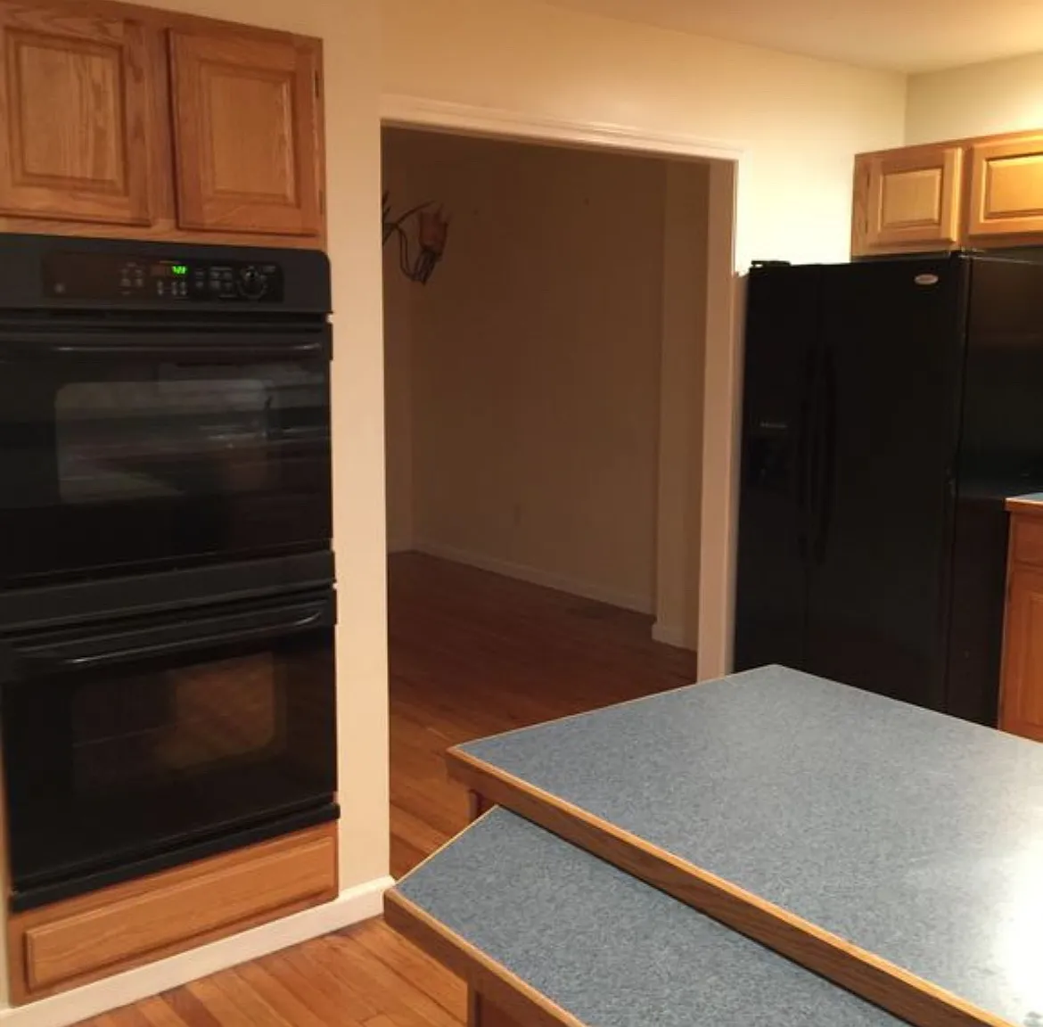 3 bed, 1843 sqft, $2,950 — Photo 3
