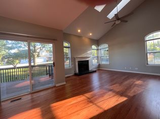 13272 W Heiden Cir, Lake Bluff, IL 60044