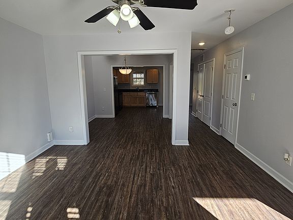 4th image of 527 Walter St #527