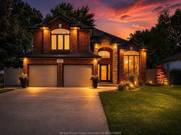 355 Sacred Heart Dr, Lasalle, ON N9J 1T1