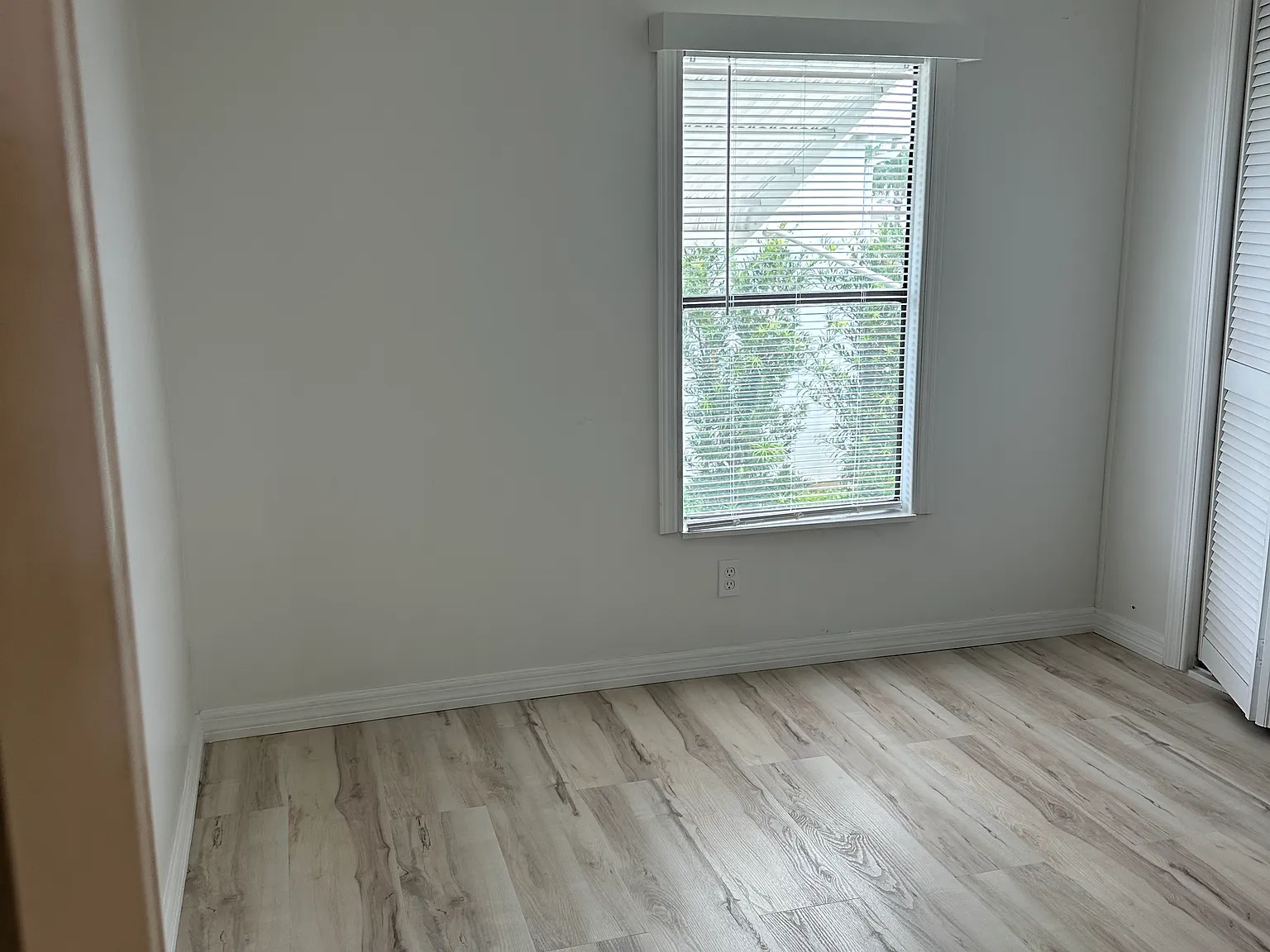 2 bed, 1000 sqft, $1,575 — Photo 2