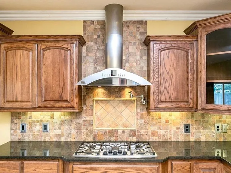 14221 Punta Bonaire Dr — Photo 4