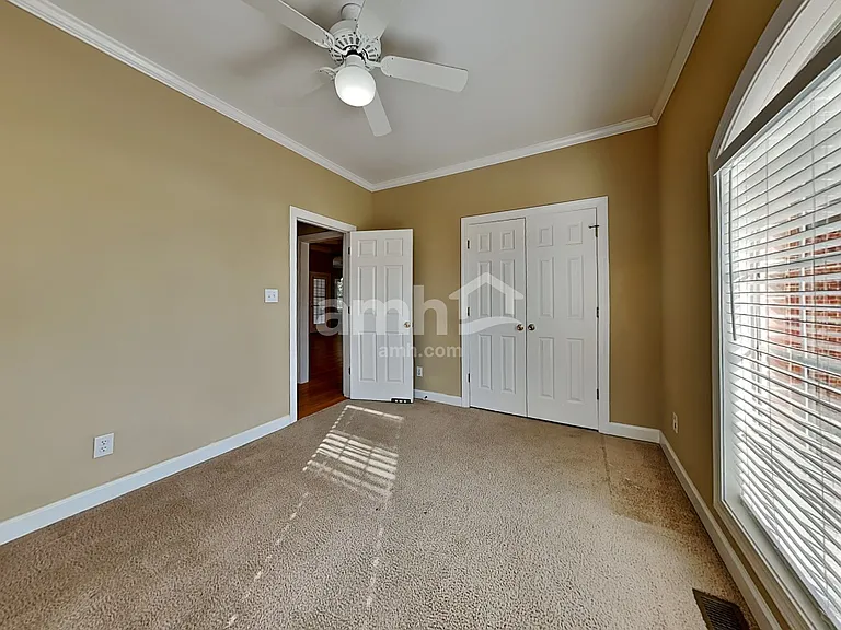 4700 Greenfield Way Dr — Photo 16
