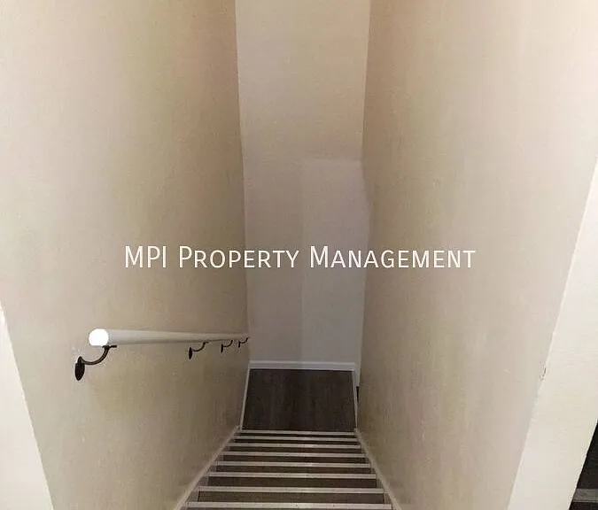 9519 W Bradley Rd — Photo 9