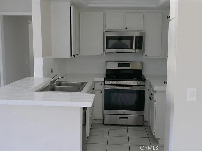 700 W 3rd St #B206 — Photo 3