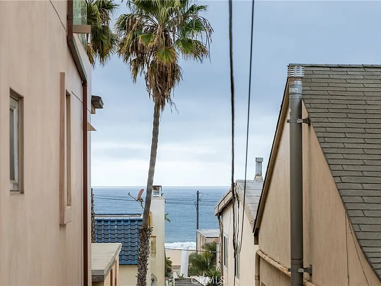 1506 Bayview Dr — Photo 4