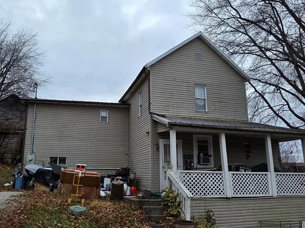 379 Locust Street, New Martinsville, WV 26155