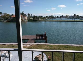 275 116th Ave #D, Saint Petersburg, FL 33706