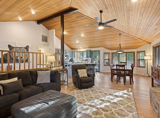 (Undisclosed Address), Sunriver, OR 97707