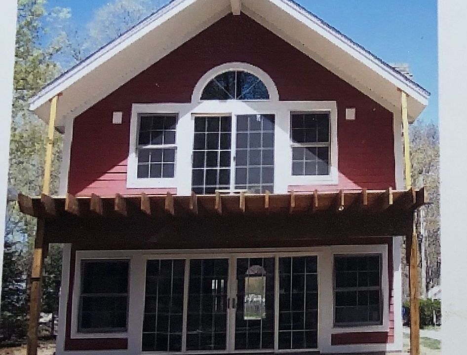 2nd image of 645 Holton Rd