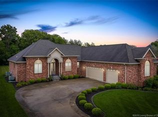 3504 Old Tay Brg, Jeffersonville, IN 47130
