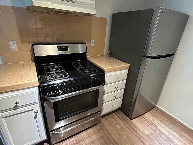 511 Rialto Ave #1 — Photo 3