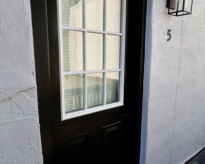 E Woodlawn Ave — Photo 27