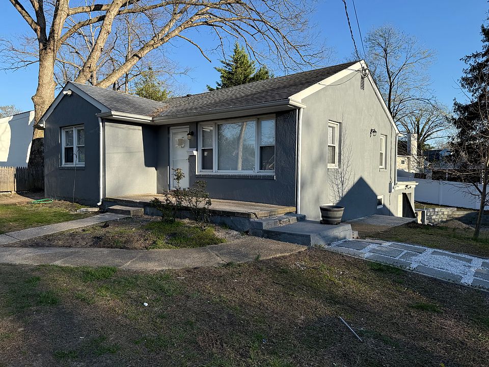 1st image of 107 Dayton Ave