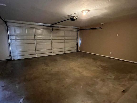 5th image of 2809 Treasure Hills Blvd APT 4