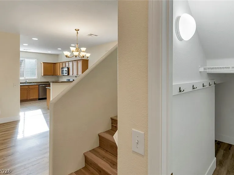 9027 Bold Venture Ct — Photo 11
