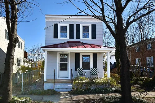 918 Mercer St Photo 1