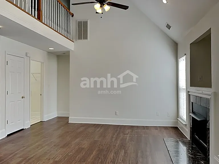 3437 Continental Dr — Photo 8