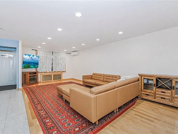 5th image of 2253 E 29th St