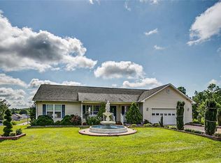 2590 Strawberry Ln, Randleman, NC 27317