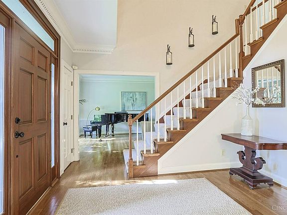4th image of 6391 Turpin Hills Dr