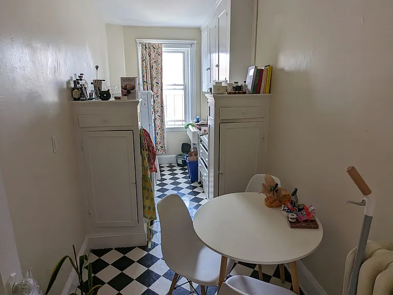 Linnaean St — Photo 3