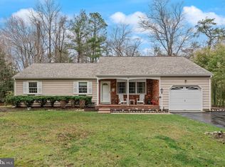 10 Normandy Dr, Medford, NJ 08055