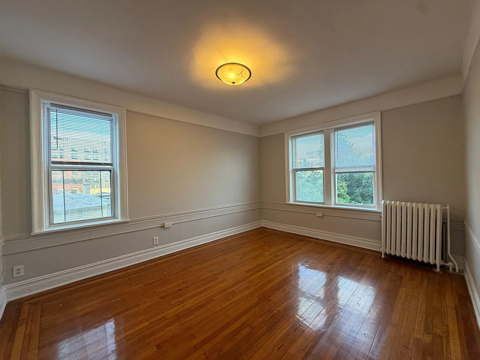3 bed, 950 sqft, $2,295 — Photo 2