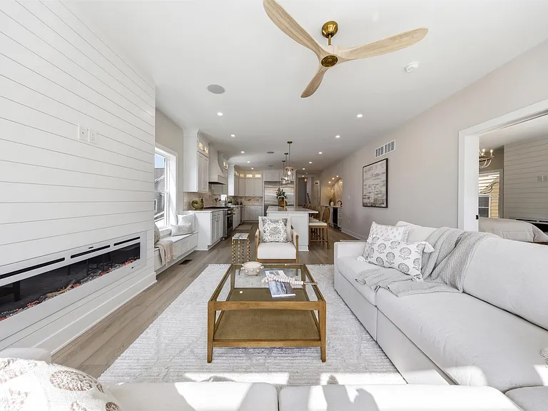 105 S Stratford Ave #BEACHBLOCK JULY AUG — Photo 24