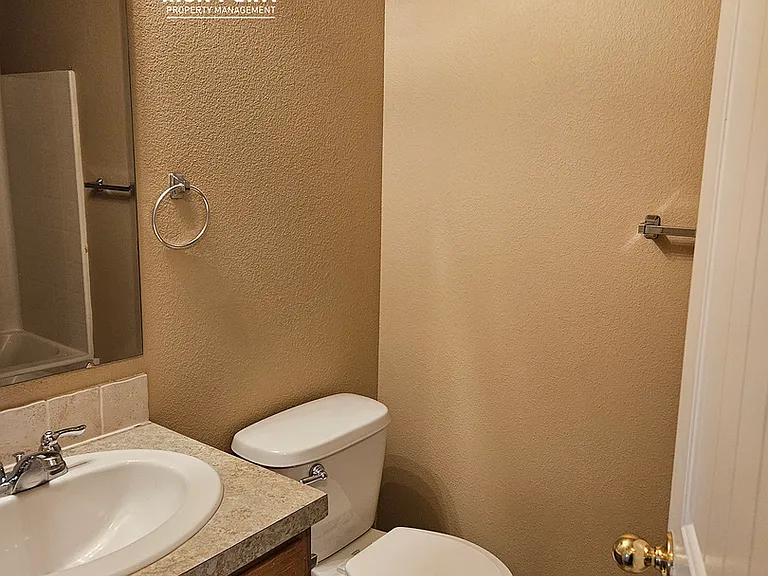 3920 Washington Ave — Photo 16