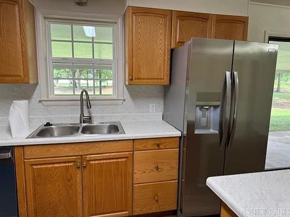 3rd image of 2275 Victory Ln