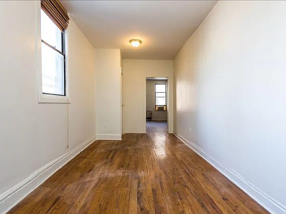 5th image of 113 Graham Ave #3M