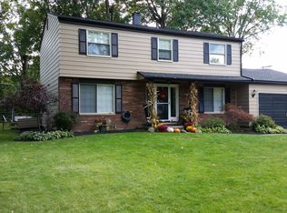 26457 Locust Dr, Olmsted Falls, OH
