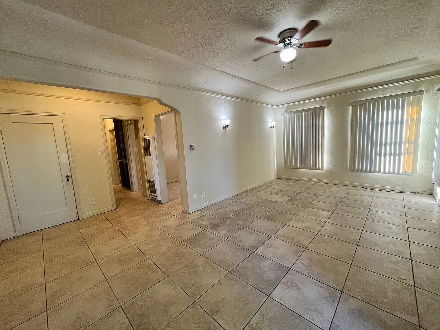 Large Upstairs One Bedroom One Bath! With Share Parking Space — Photo 3