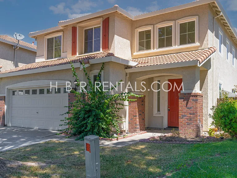 2417 Veneto Ln — Photo 3
