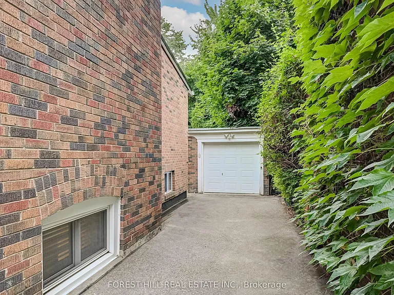 112 Dewbourne Ave — Photo 29