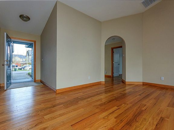 4th image of 8604 NE 31st Cir