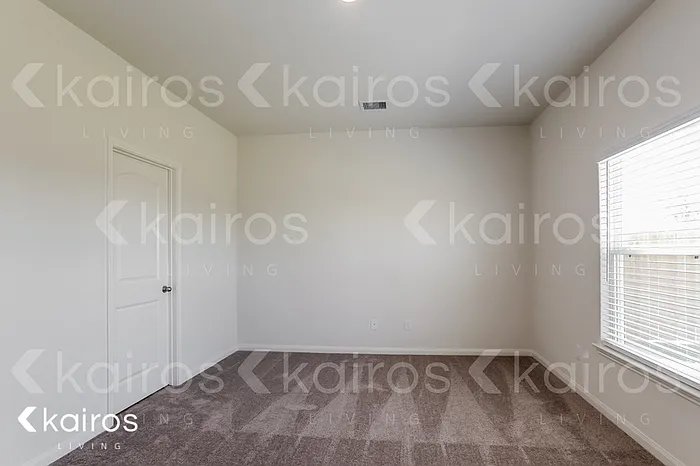 10730 Hillside Creek Dr — Photo 8