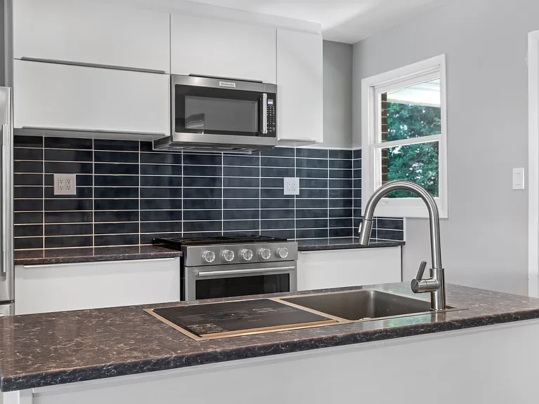 503 Stella Dr — Photo 4