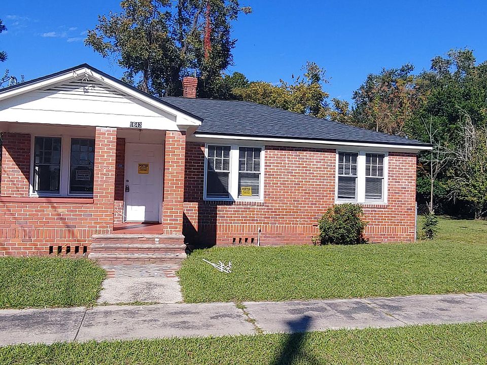 1st image of 1643 W 8th St